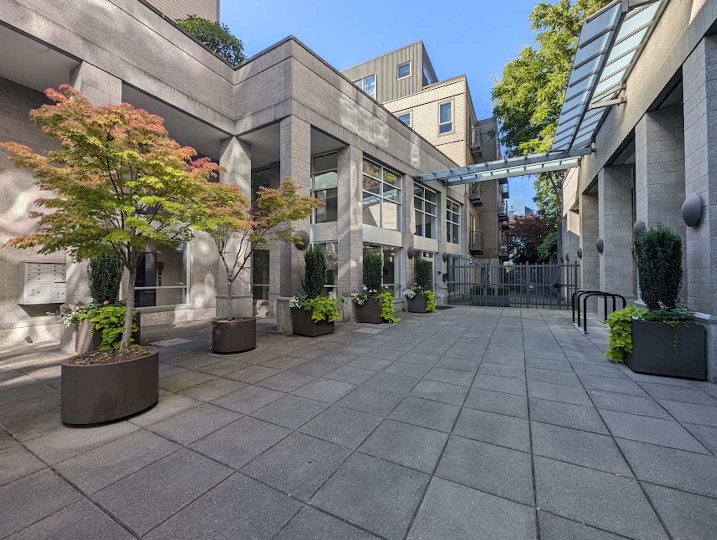 Seattle Condo: 1410 E Pine Street W208