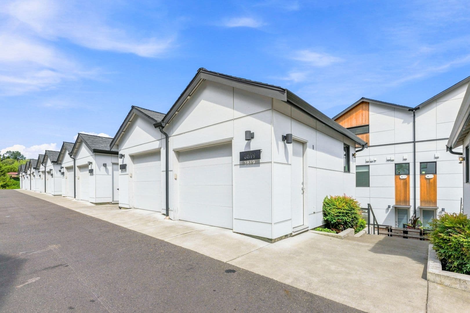 Seattle Townhome: 3819 S Cloverdale St
