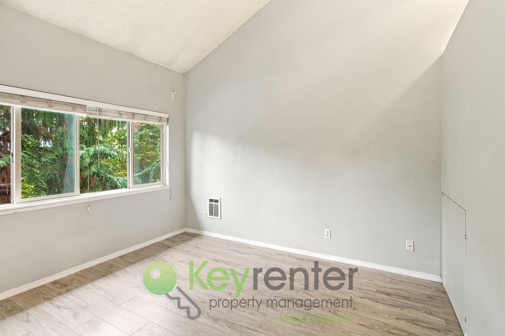 Seattle Condo: 12600 57th Ave S