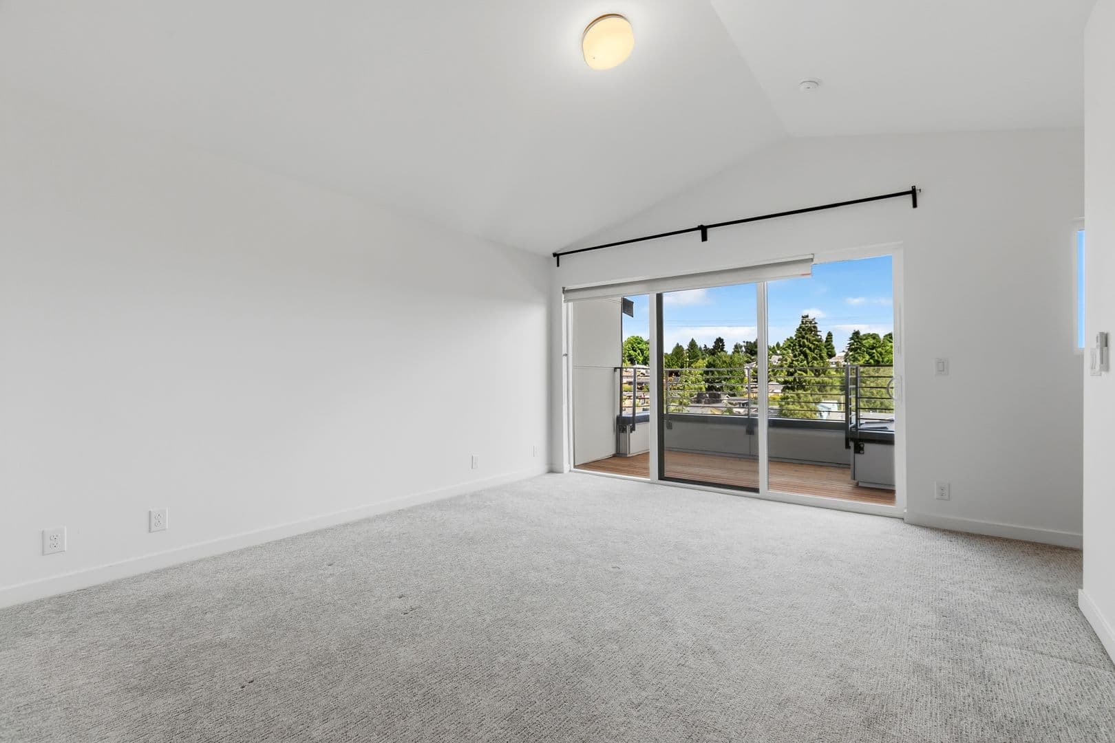 Seattle Townhome: 3819 S Cloverdale St