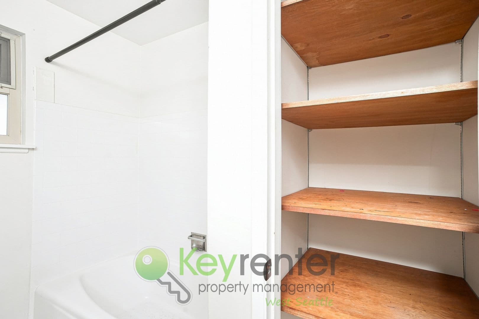 Des Moines House: 924 S 226th Pl