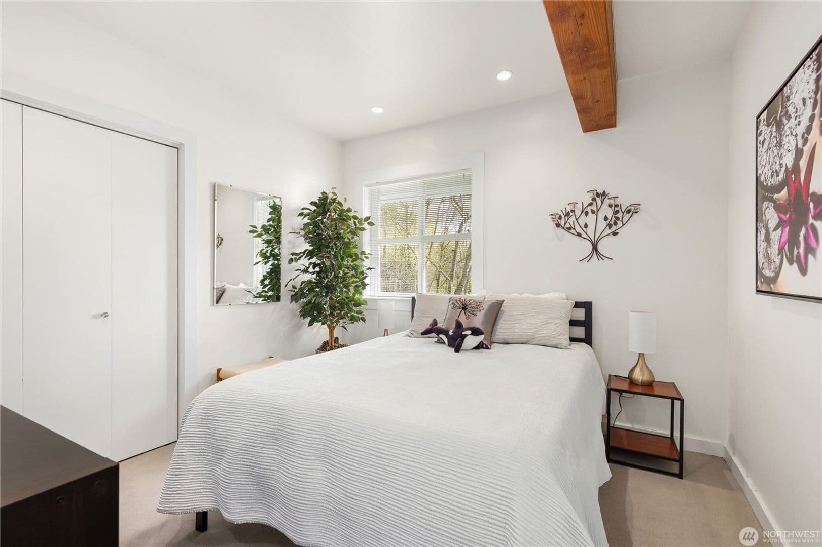 Seattle House: 10405 47th AVE SW