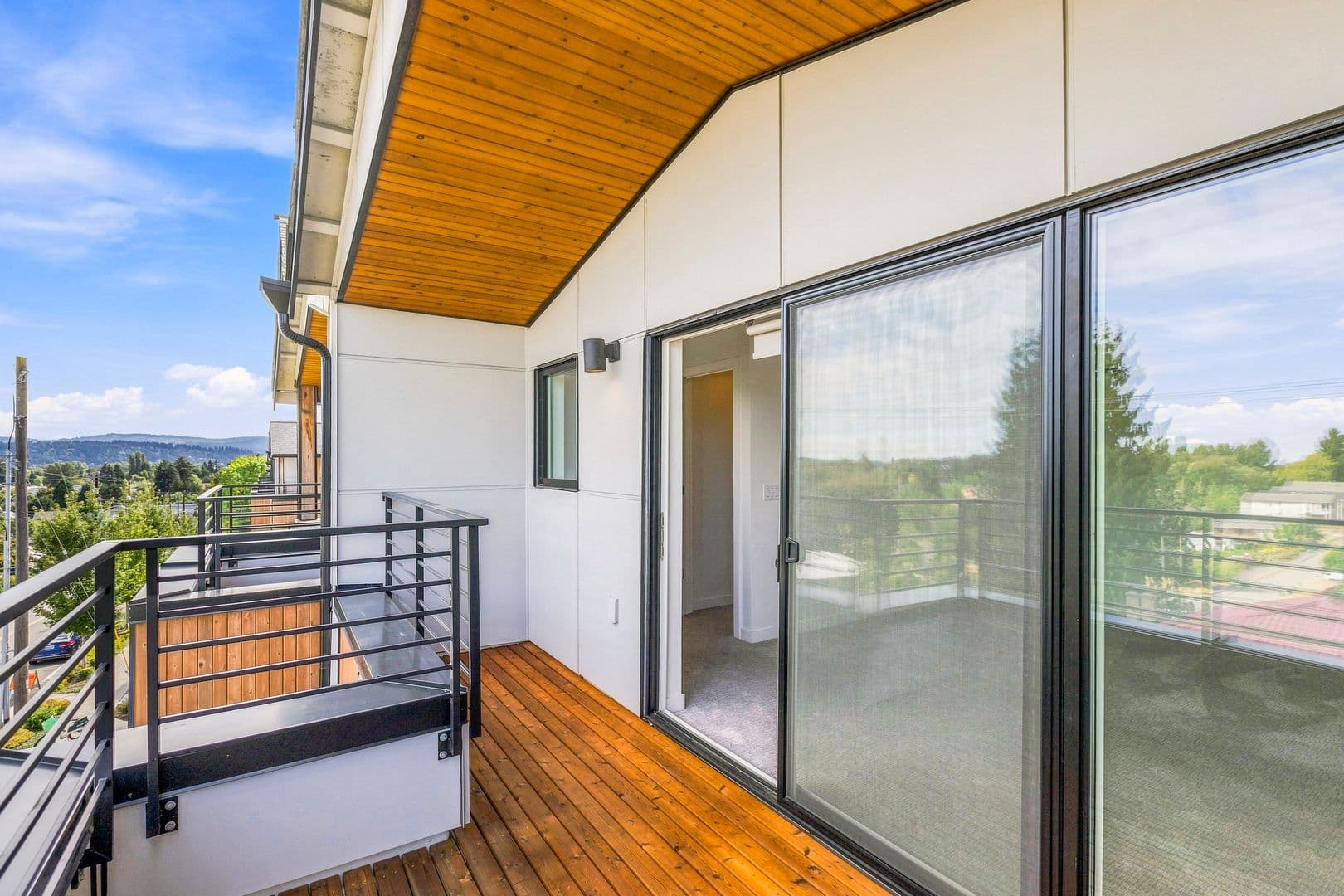 Seattle Townhome: 3819 S Cloverdale St