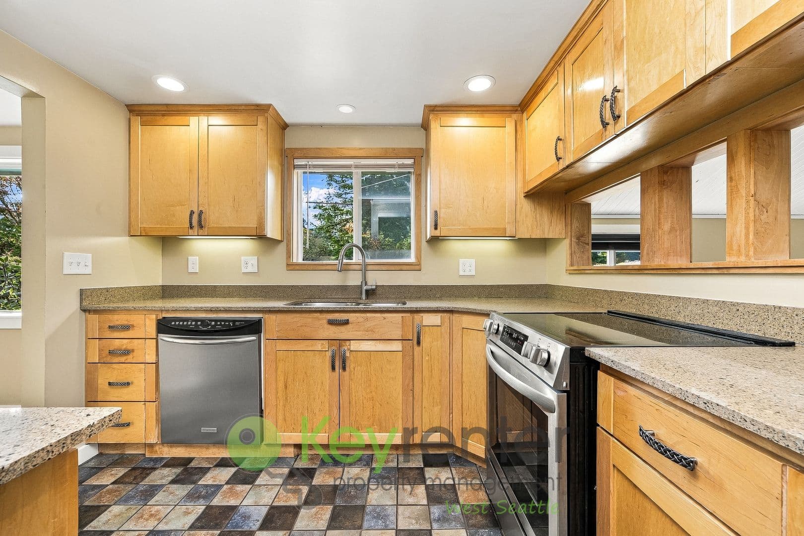 Burien House: 11460 21st Ave SW