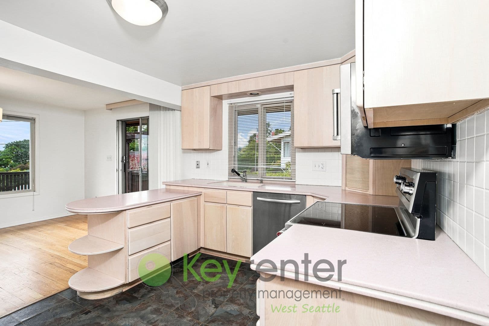 Des Moines House: 924 S 226th Pl