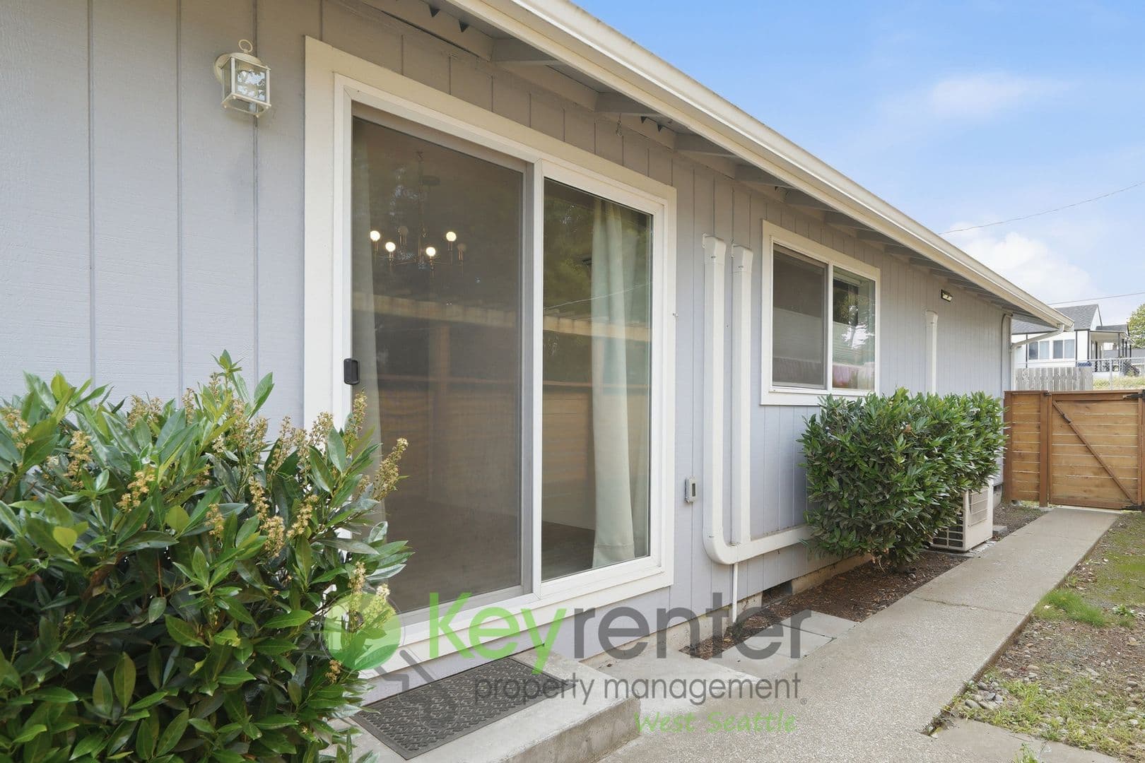 Seattle Apartment: 10201-10203 17th Ave SW