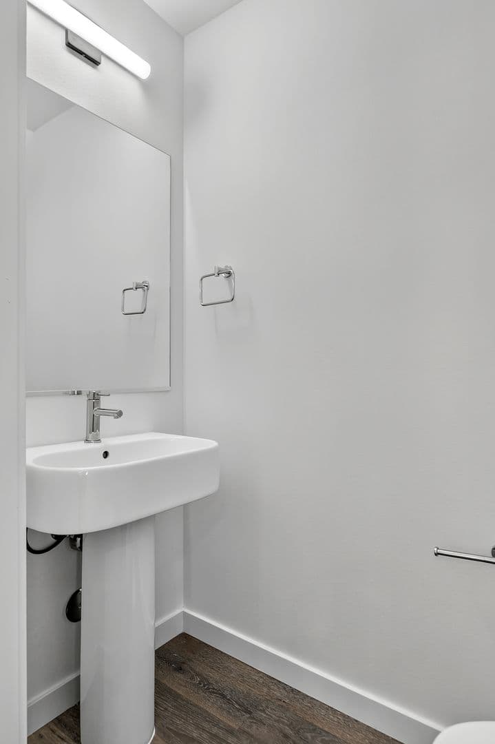 Seattle Townhome: 3819 S Cloverdale St