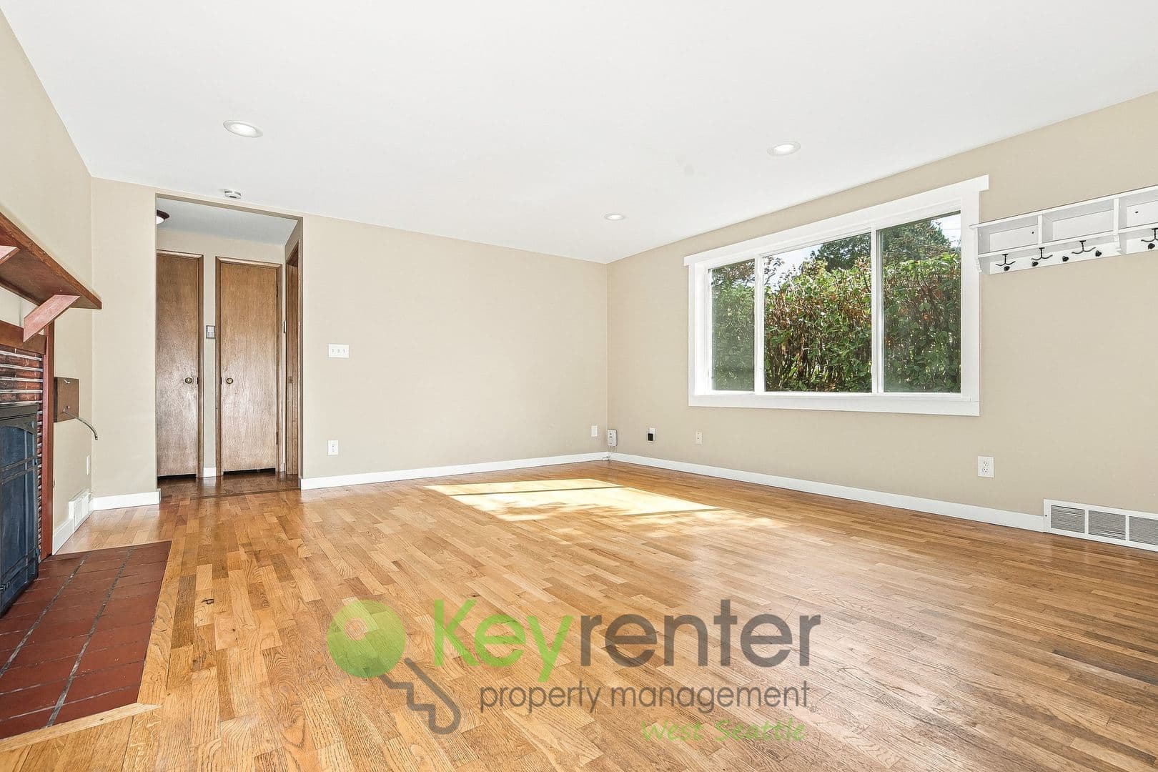 Burien House: 11460 21st Ave SW