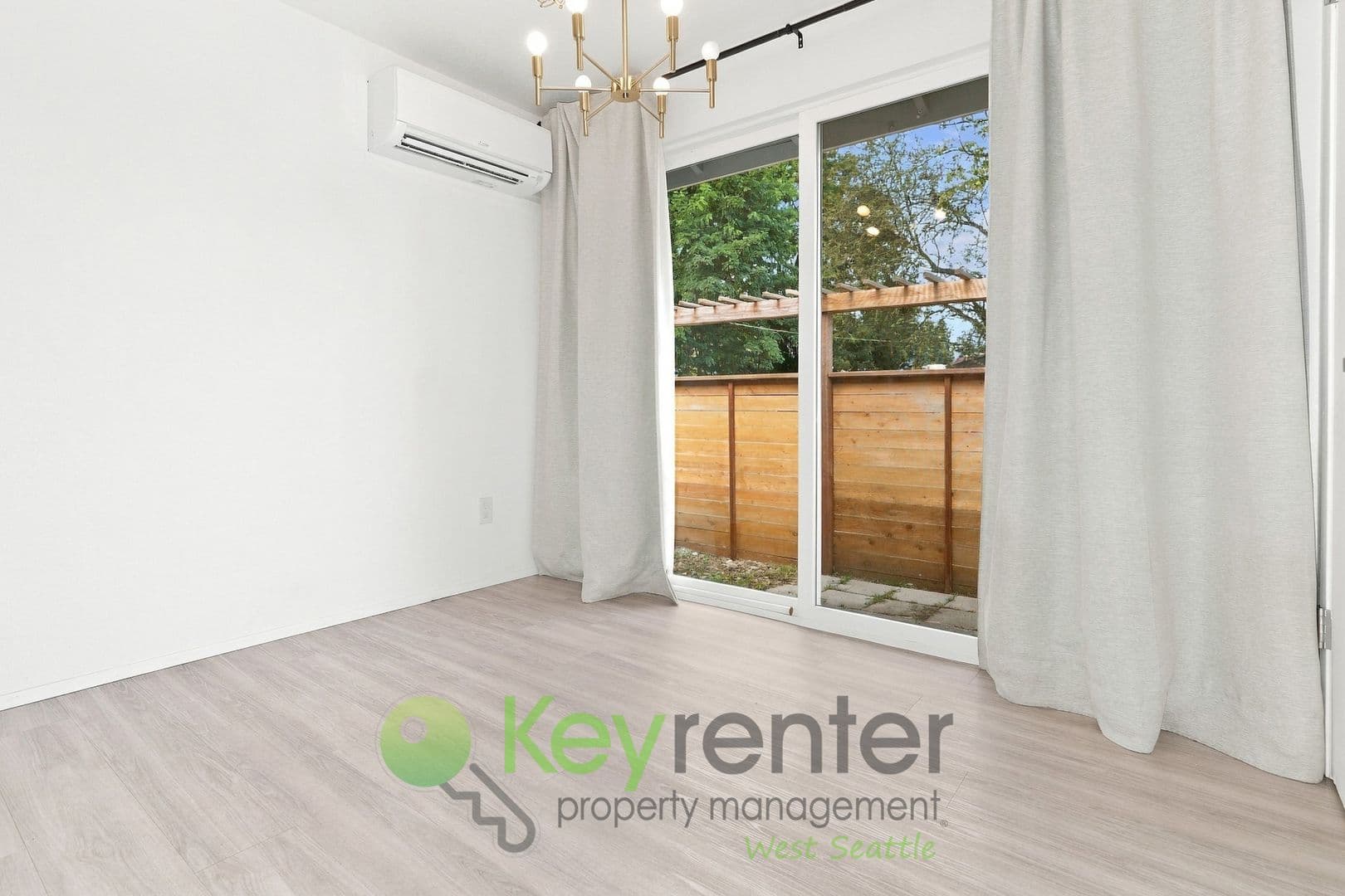 Seattle Apartment: 10201-10203 17th Ave SW