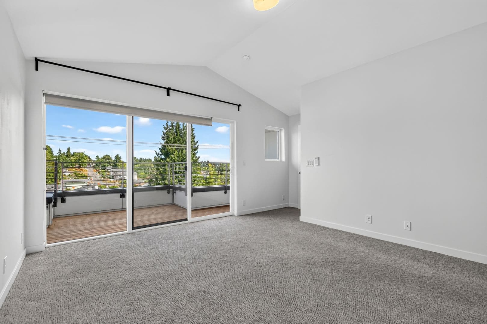Seattle Townhome: 3819 S Cloverdale St