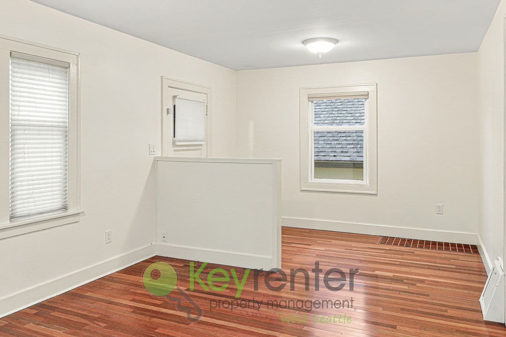 Seattle House: 9844 42nd Ave SW