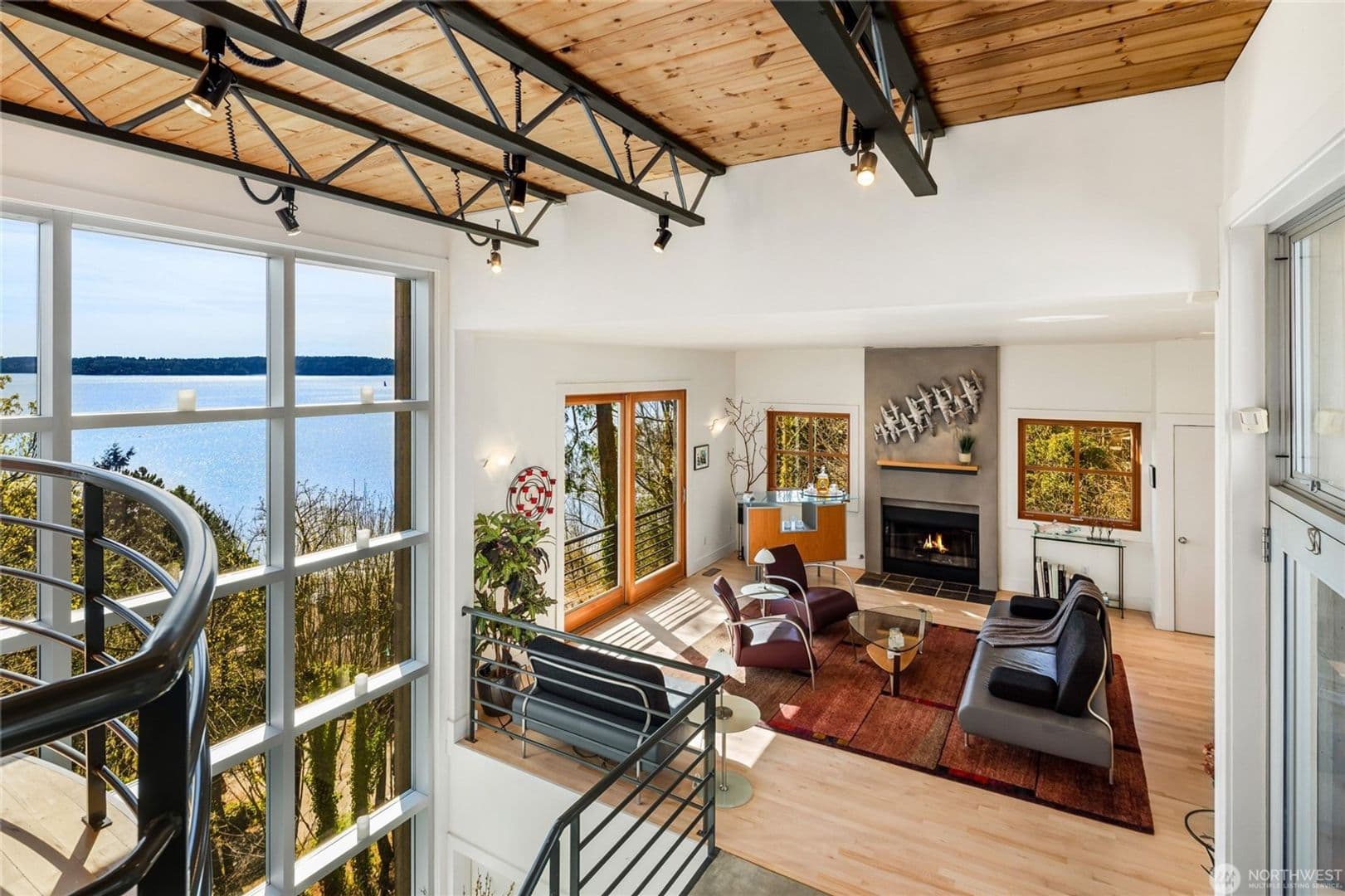 Seattle House: 10405 47th AVE SW