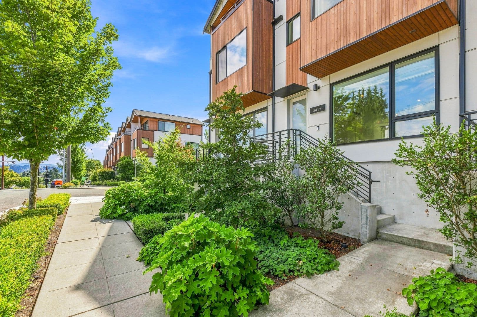 Seattle Townhome: 3819 S Cloverdale St