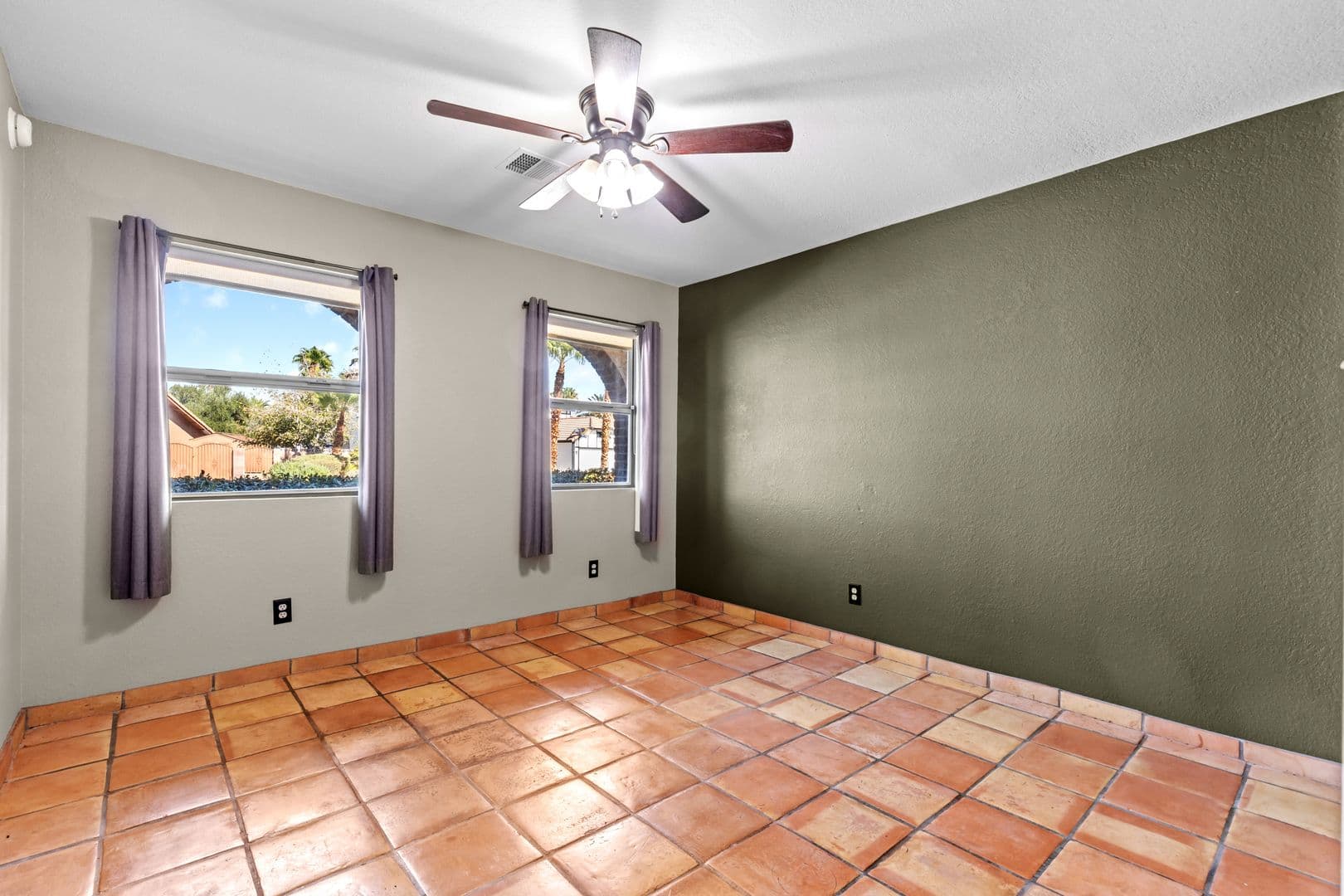 Henderson House: 342 Banuelo Dr