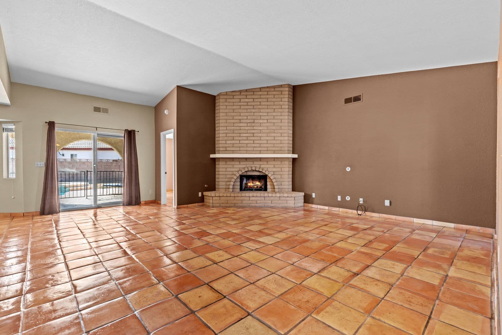 Henderson House: 342 Banuelo Dr