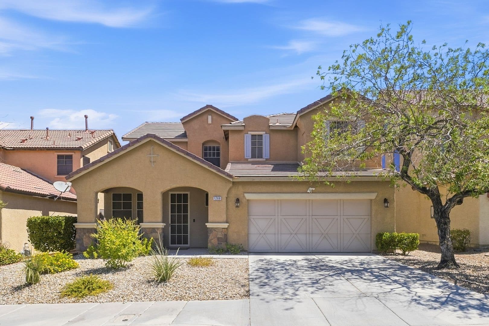 Henderson House: 1288 Corista Dr
