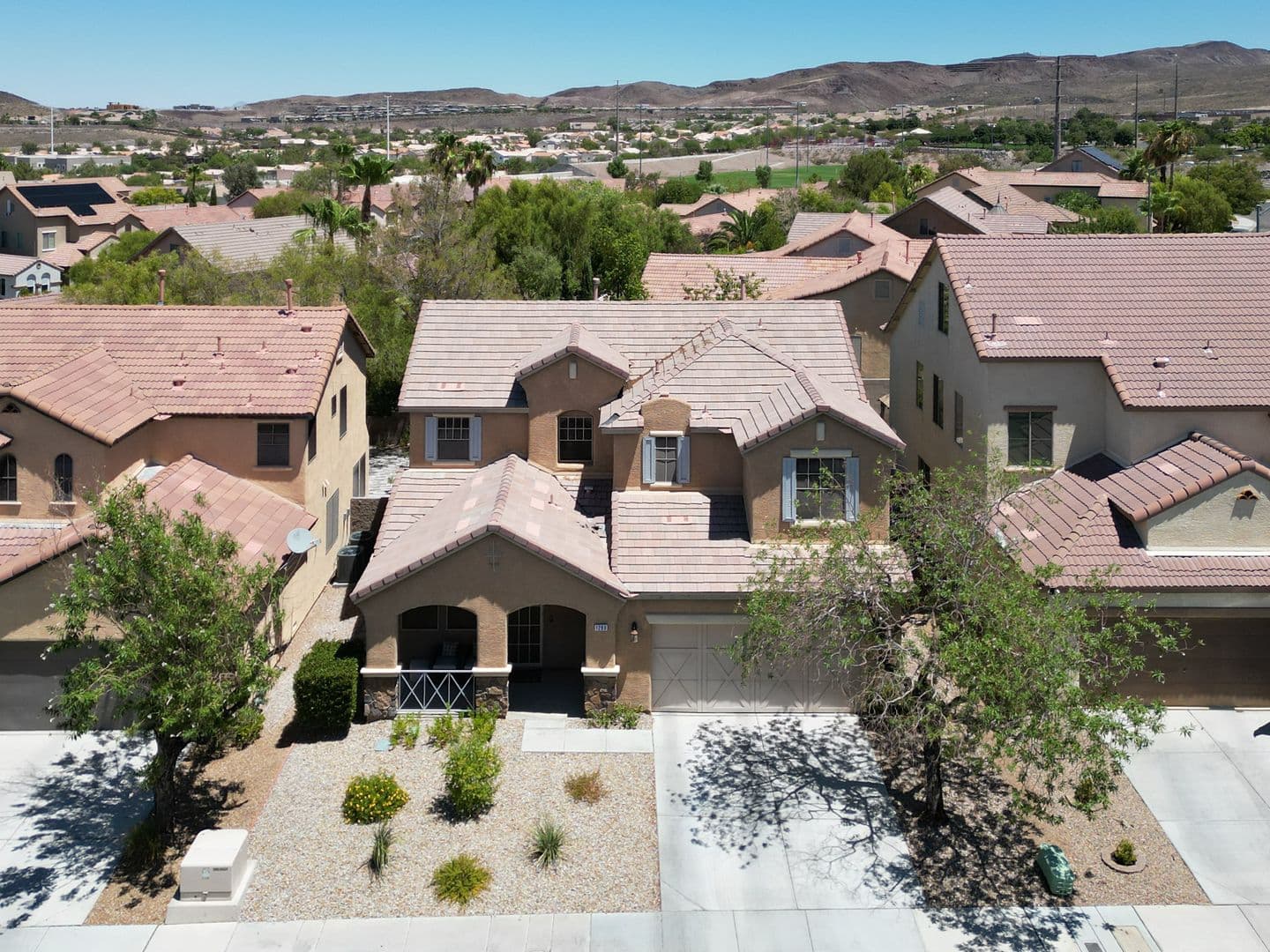 Henderson House: 1288 Corista Dr
