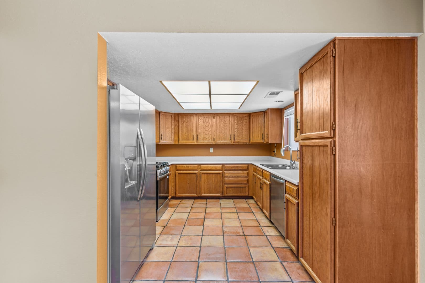 Henderson House: 342 Banuelo Dr