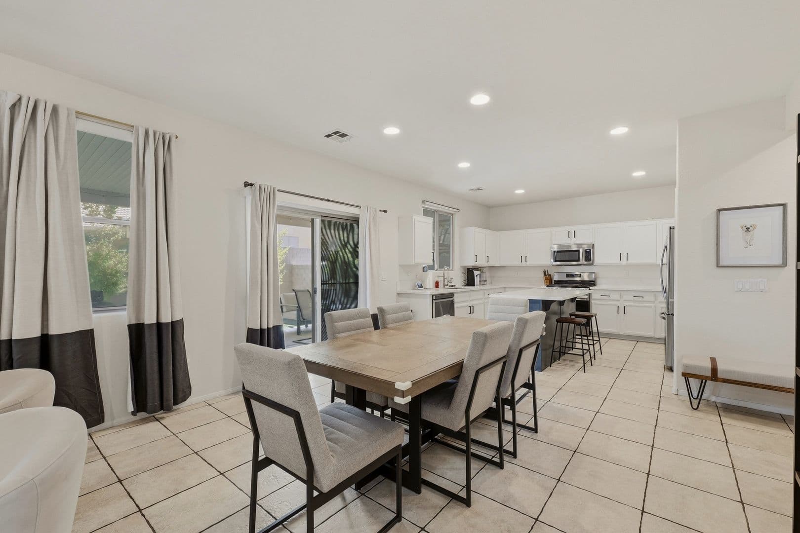 Henderson House: 1288 Corista Dr
