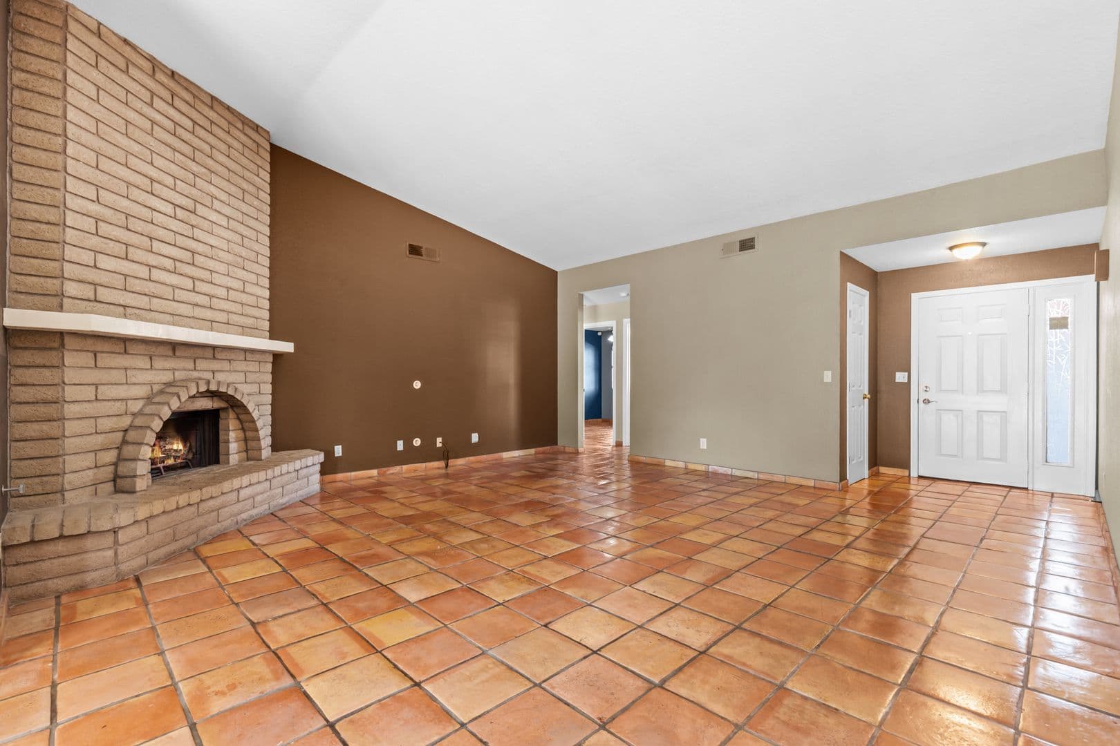 Henderson House: 342 Banuelo Dr