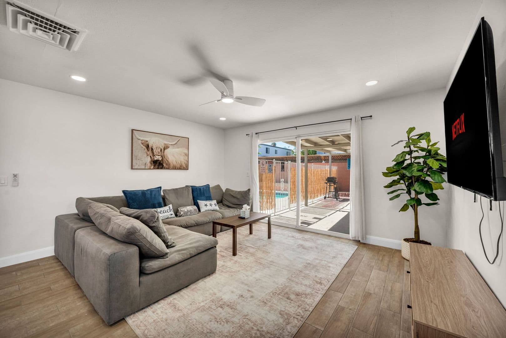 Las Vegas House: 1305 N Mallard St