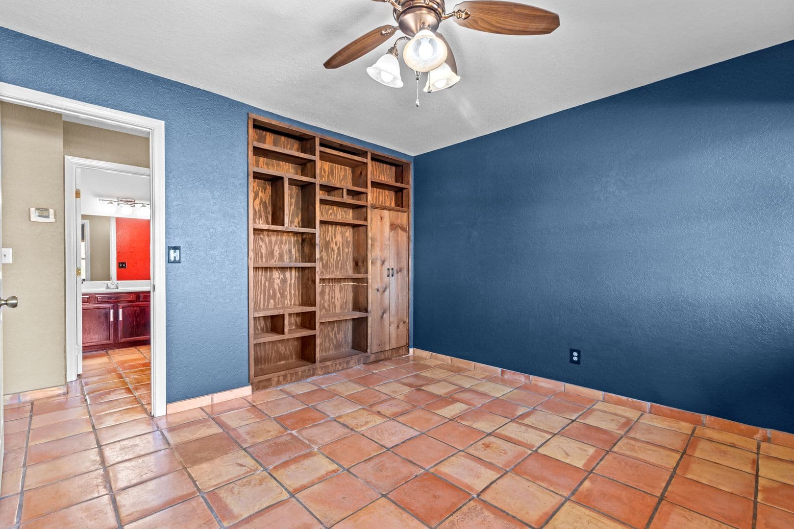 Henderson House: 342 Banuelo Dr