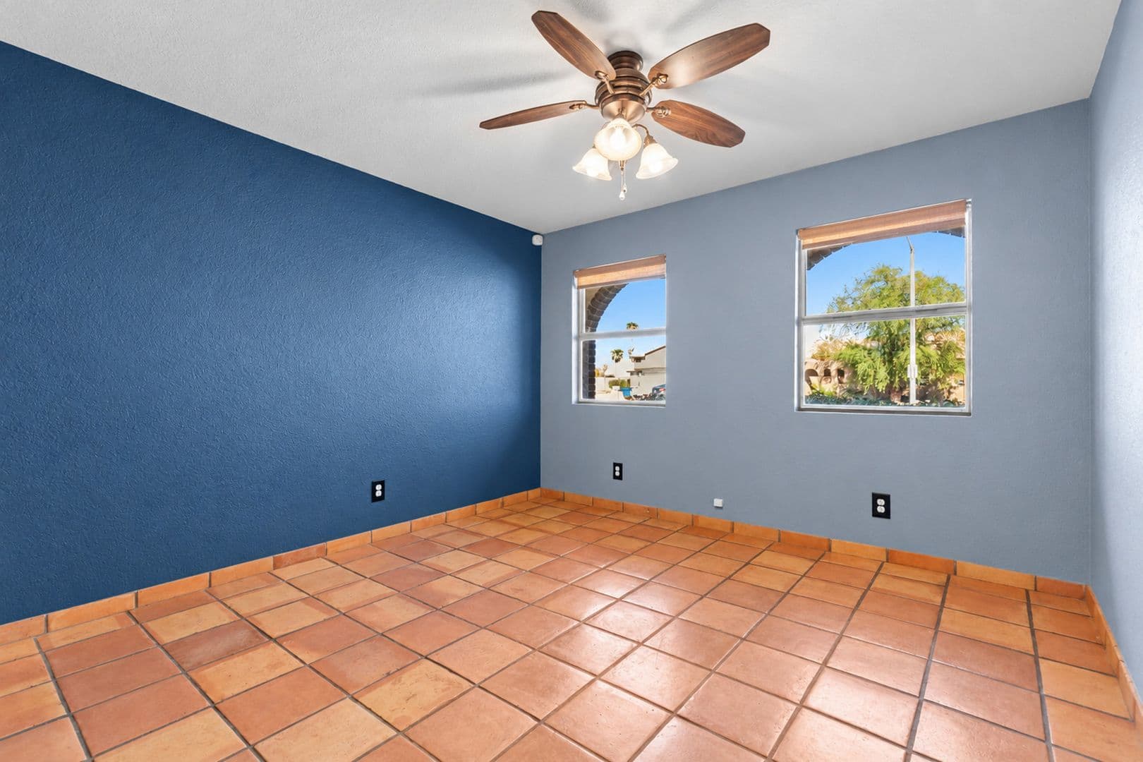 Henderson House: 342 Banuelo Dr