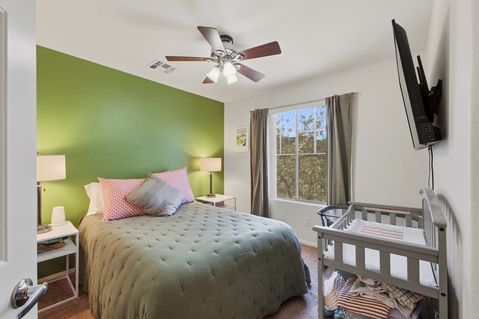 Henderson House: 1288 Corista Dr