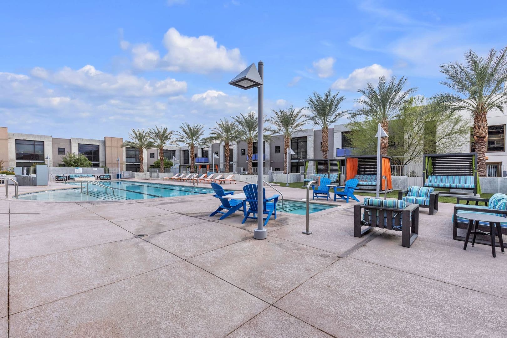 Las Vegas House: 353 E Bonneville Ave