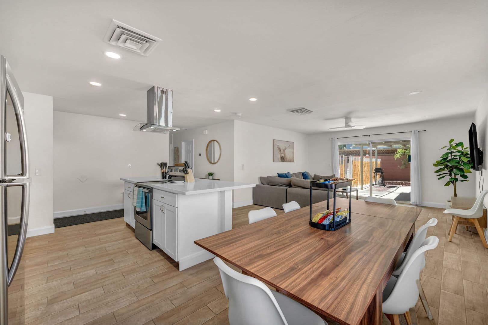 Las Vegas House: 1305 N Mallard St