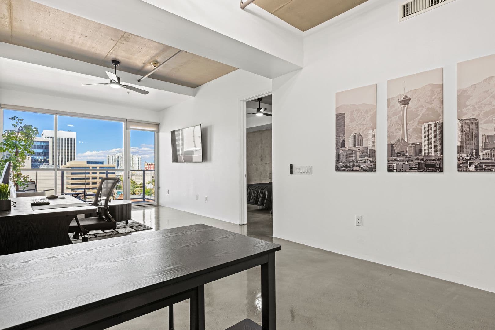 Las Vegas House: 353 E Bonneville Ave