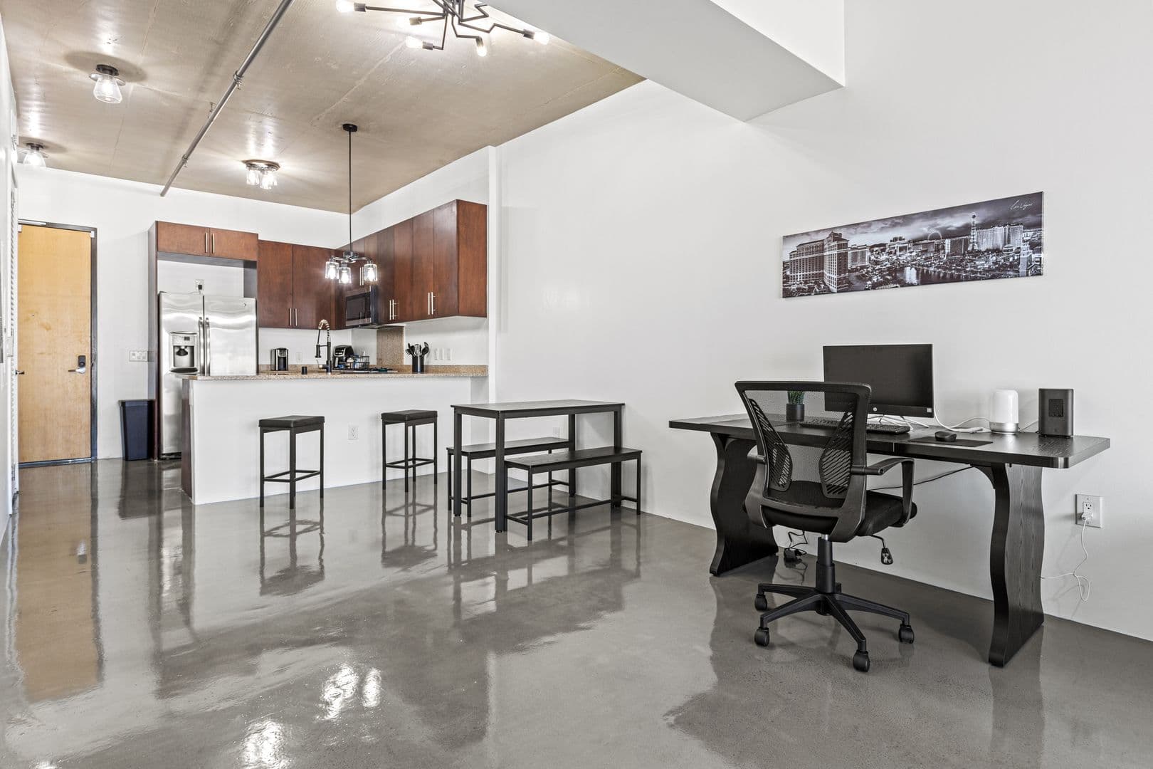 Las Vegas House: 353 E Bonneville Ave