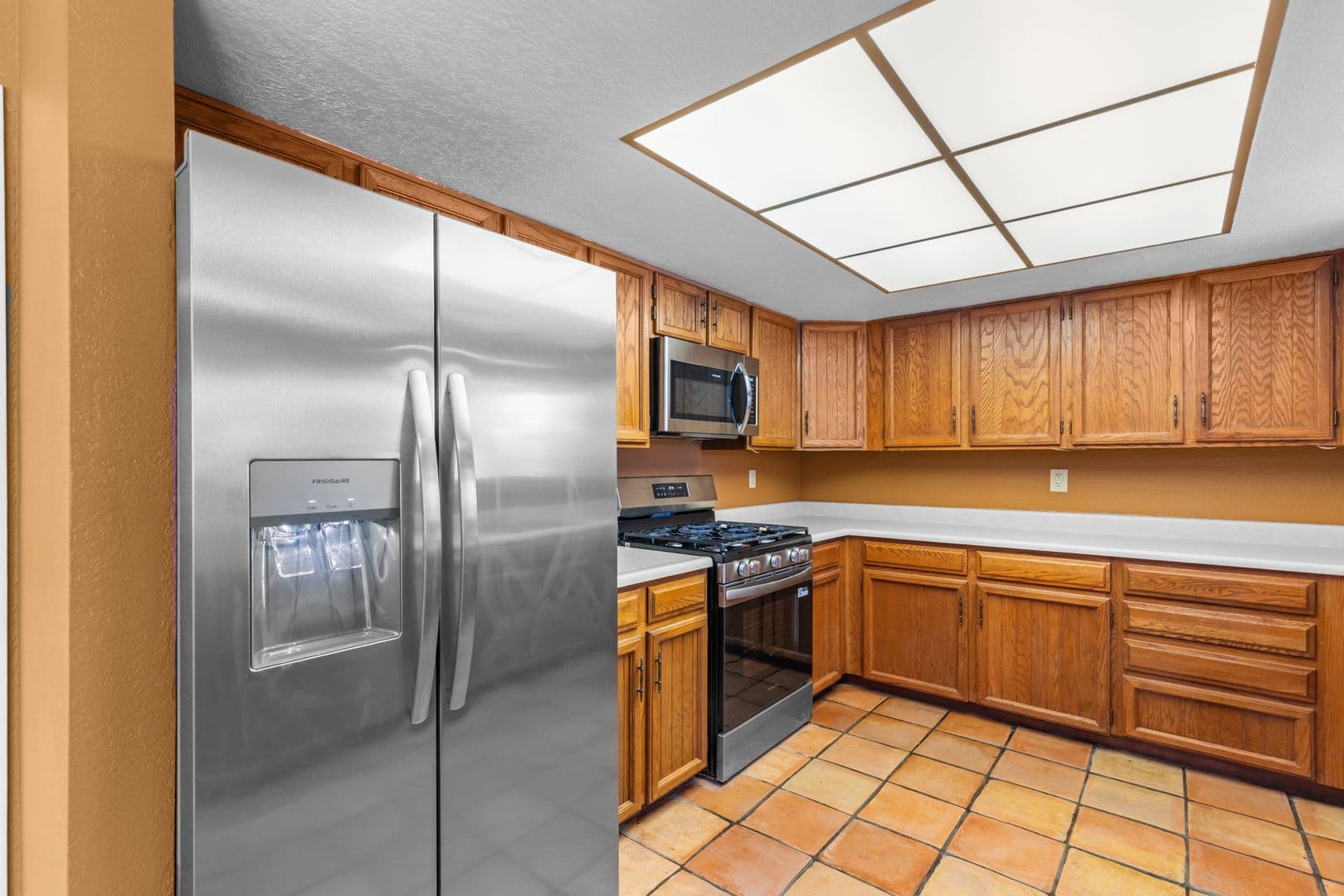 Henderson House: 342 Banuelo Dr