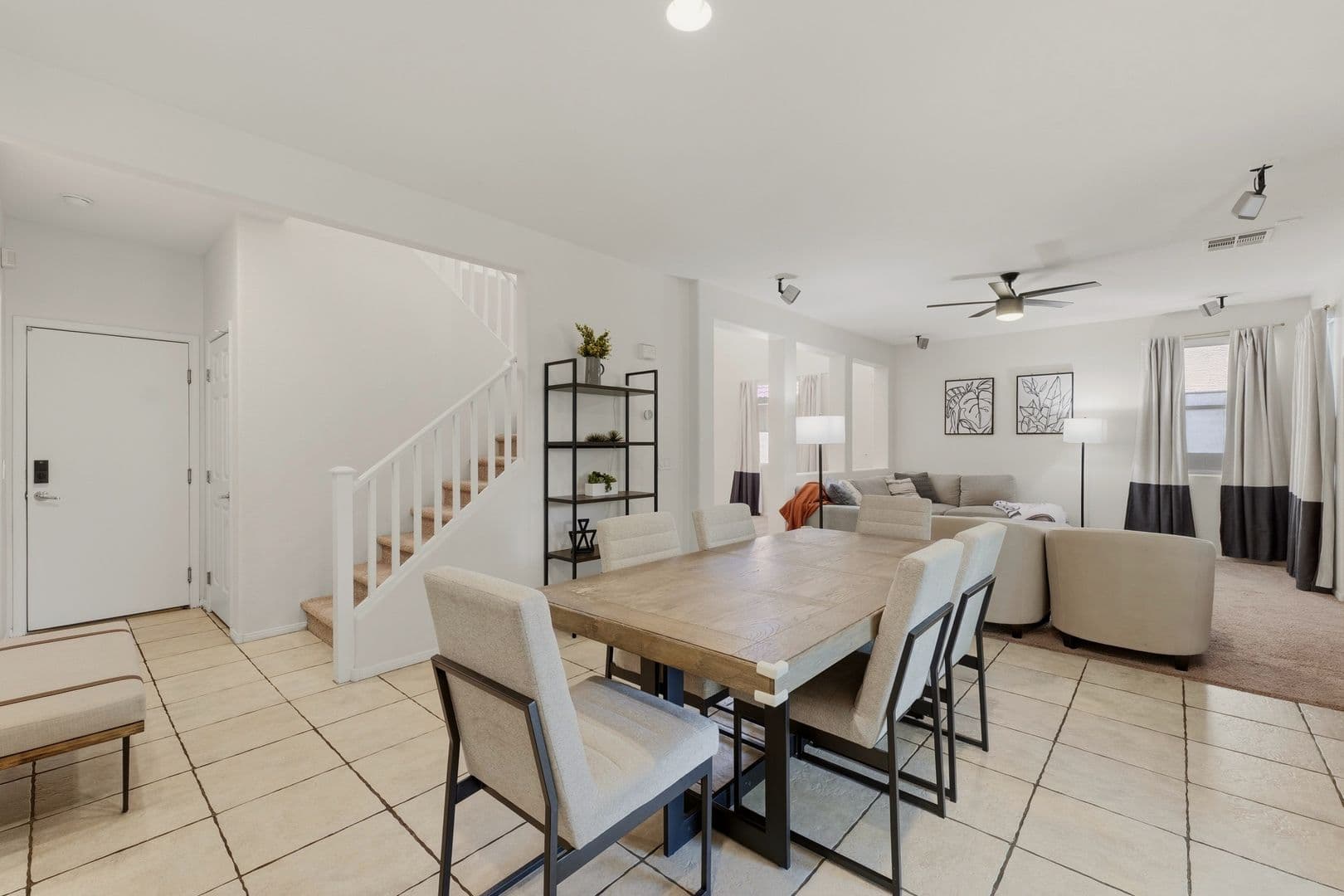Henderson House: 1288 Corista Dr