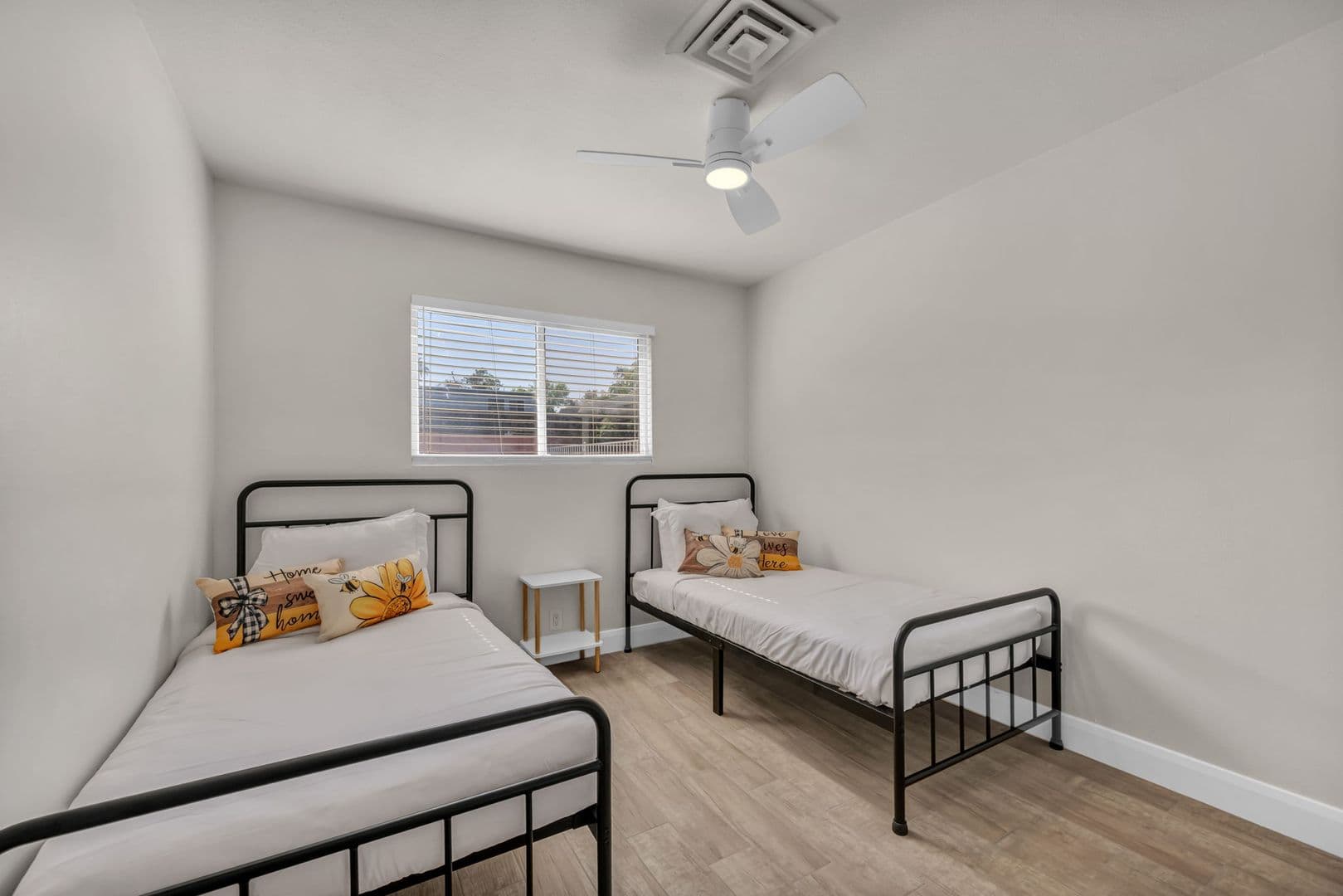 Las Vegas House: 1305 N Mallard St