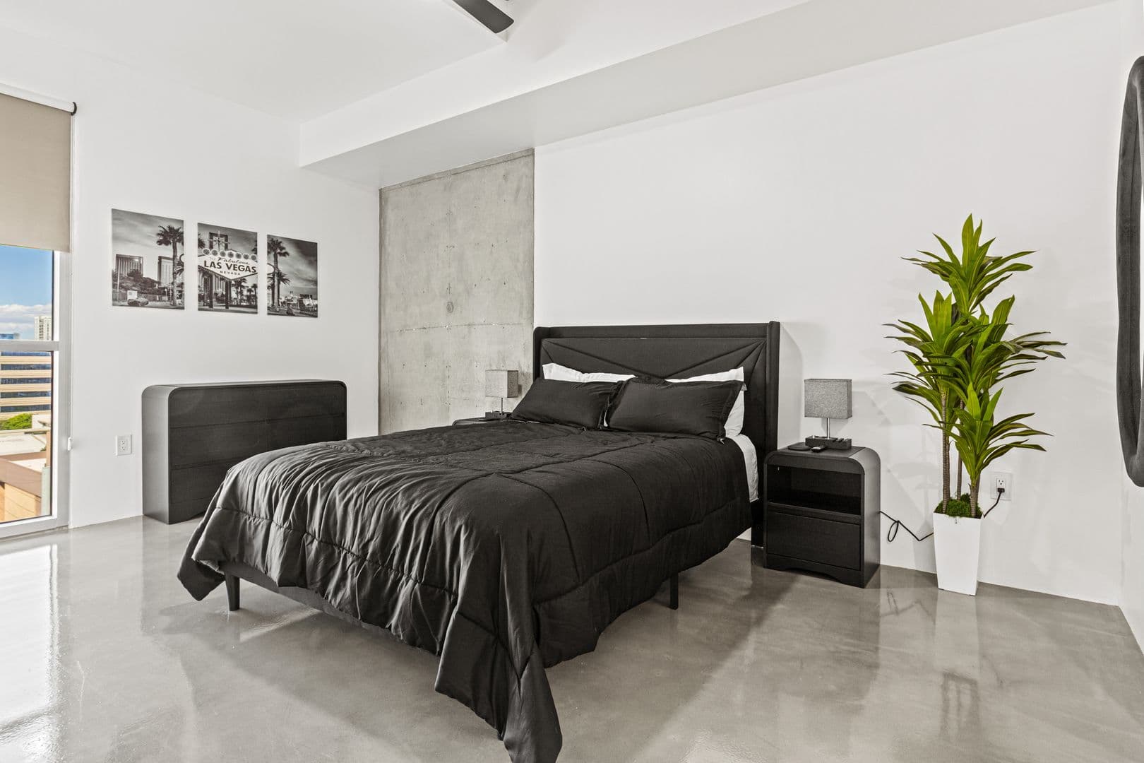 Las Vegas House: 353 E Bonneville Ave