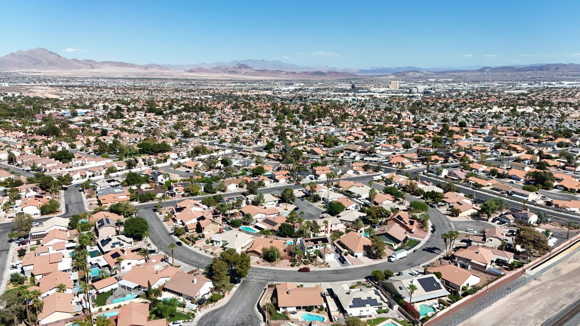 Henderson House: 342 Banuelo Dr