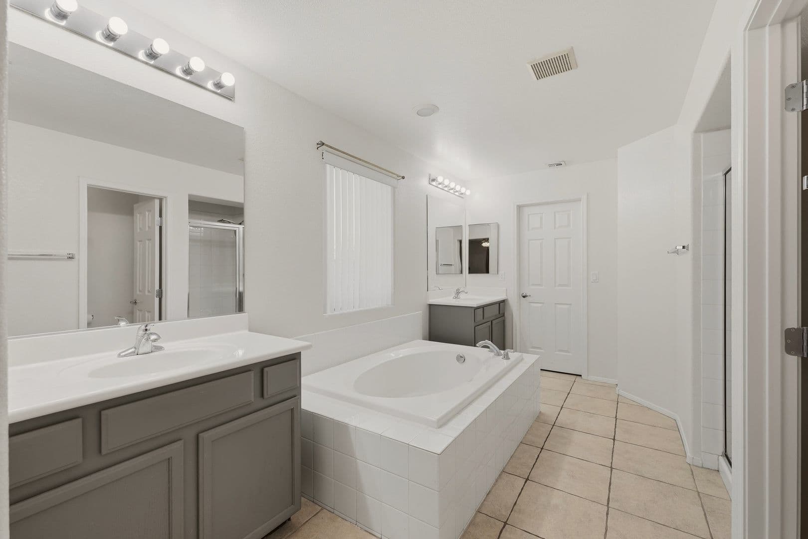 Henderson House: 1288 Corista Dr