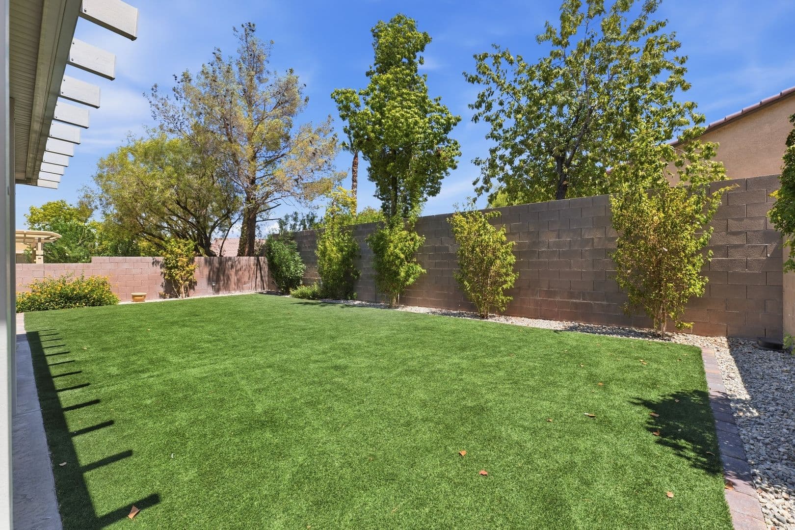 Henderson House: 1288 Corista Dr