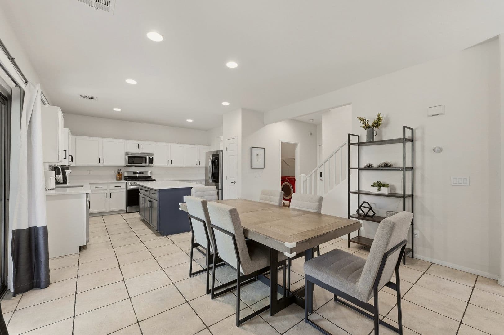 Henderson House: 1288 Corista Dr