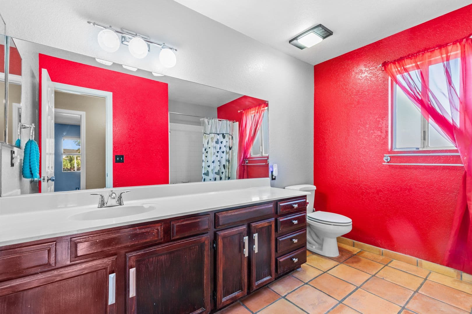 Henderson House: 342 Banuelo Dr