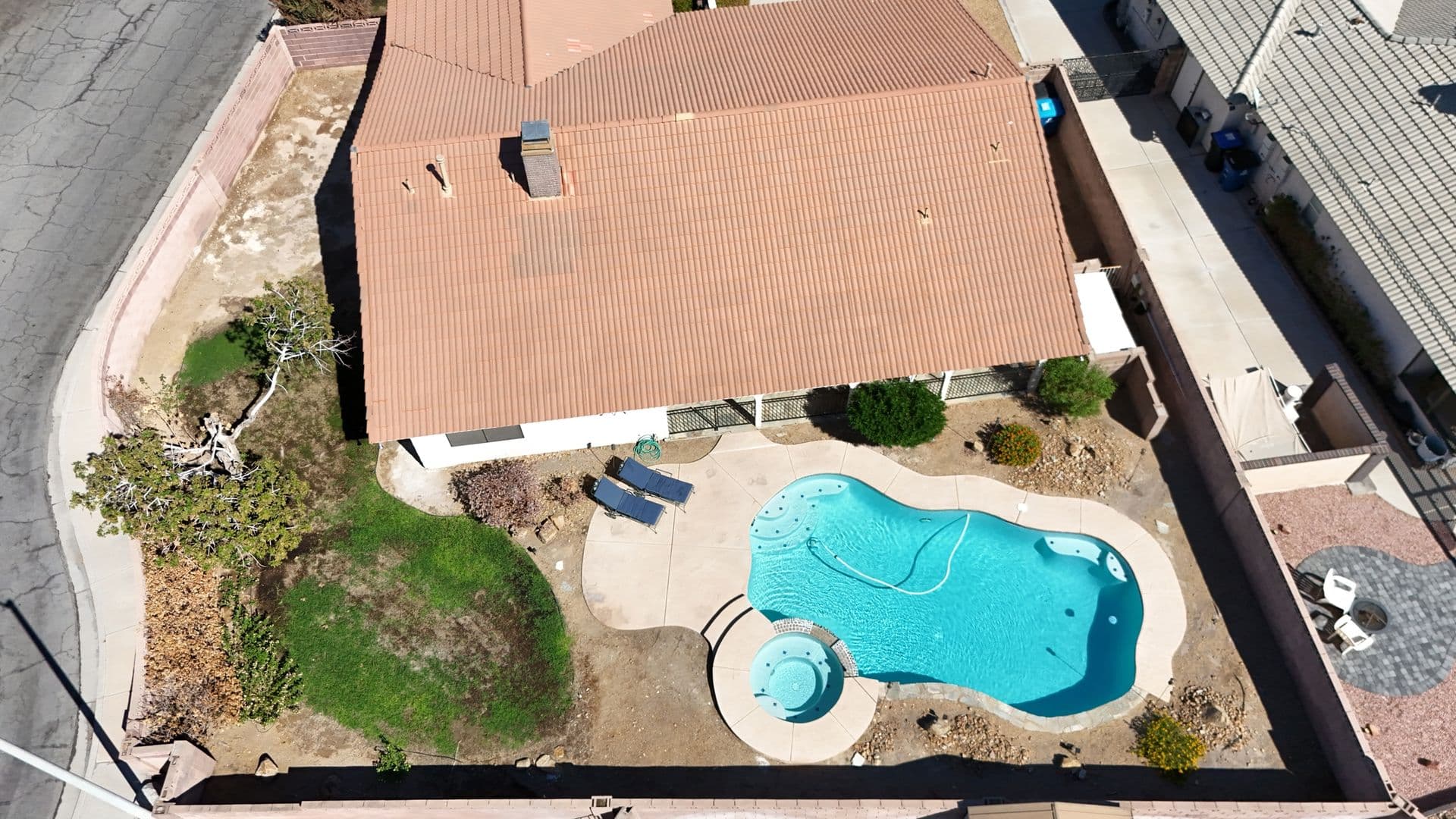 Henderson House: 342 Banuelo Dr