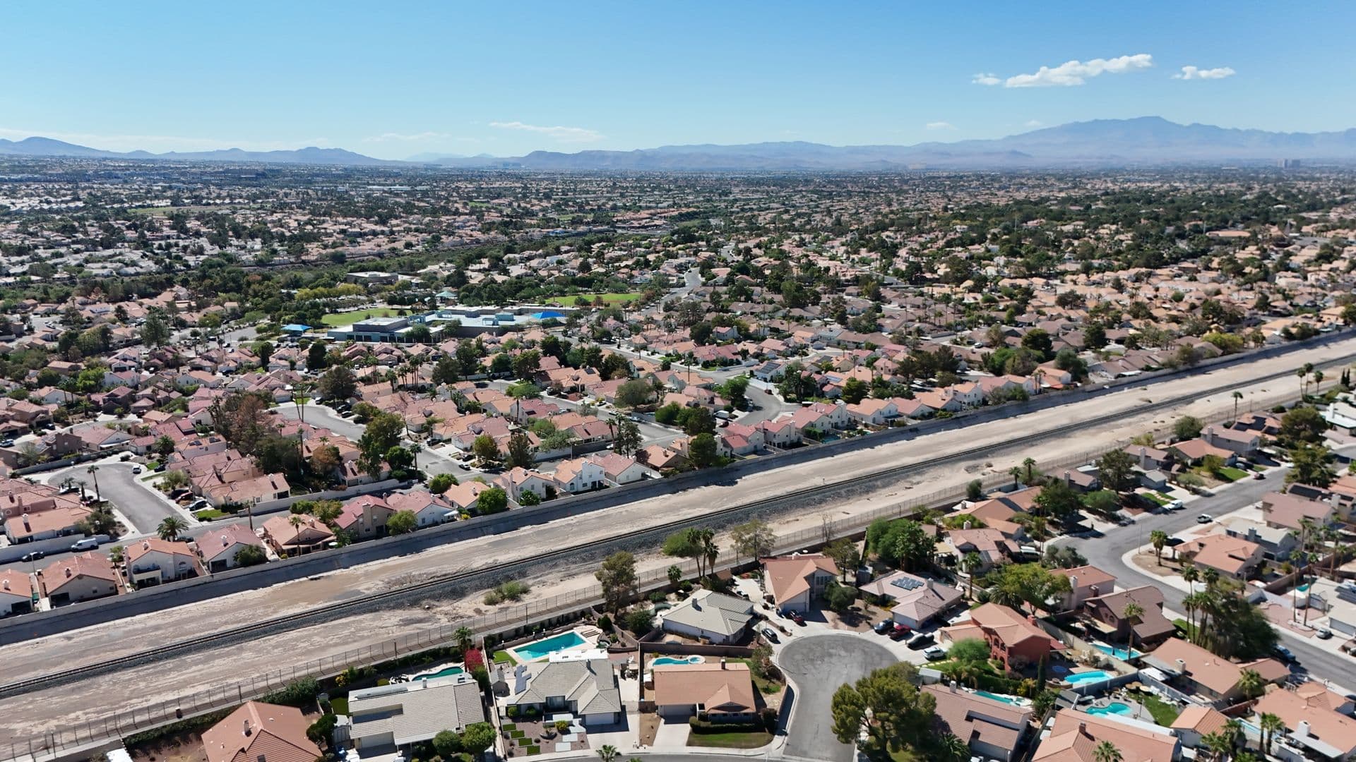 Henderson House: 342 Banuelo Dr