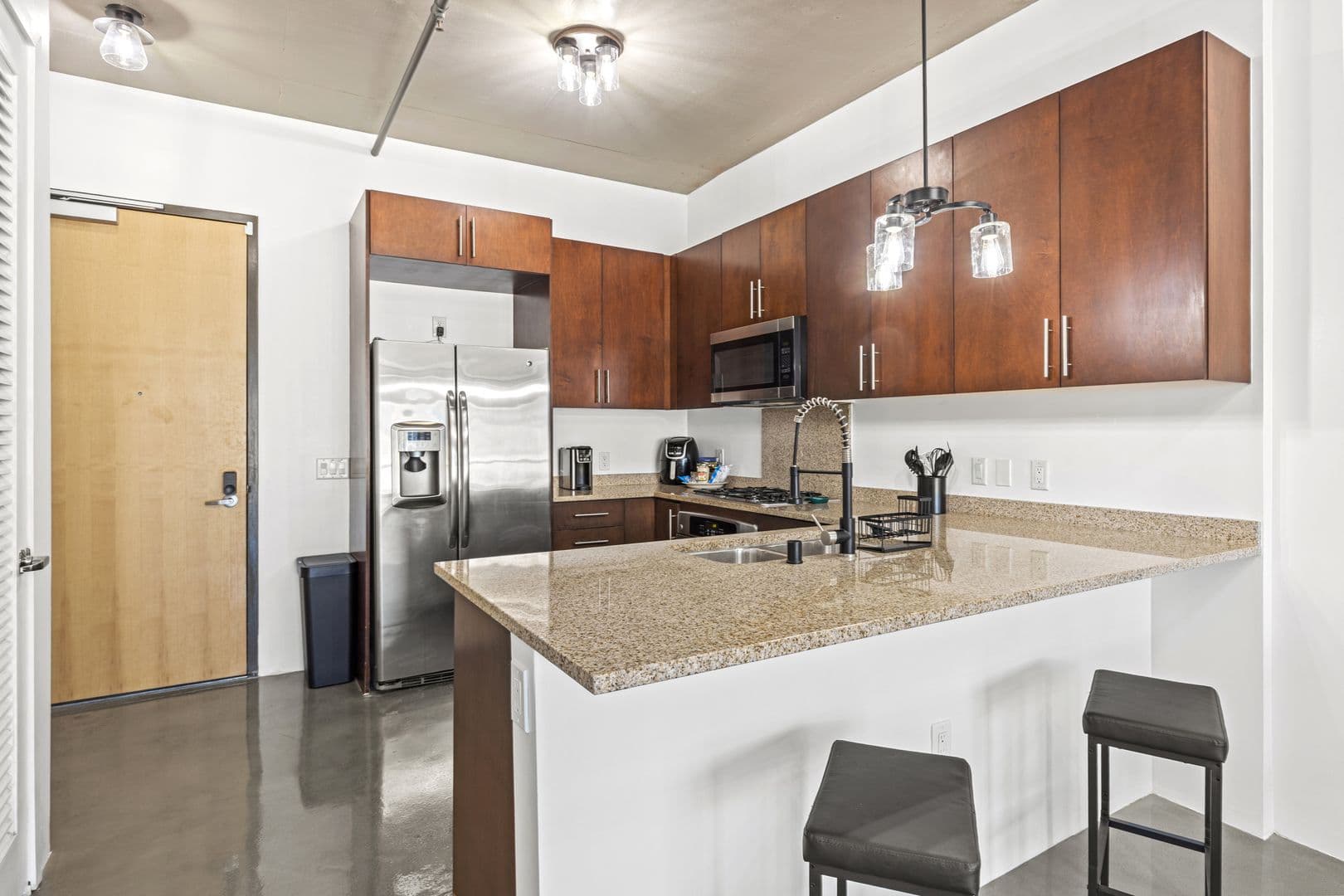 Las Vegas House: 353 E Bonneville Ave