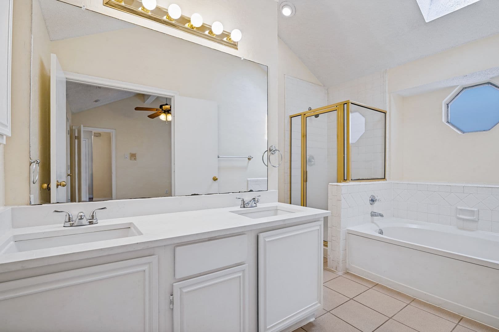 Garland House: 2230 Cedarwood Dr