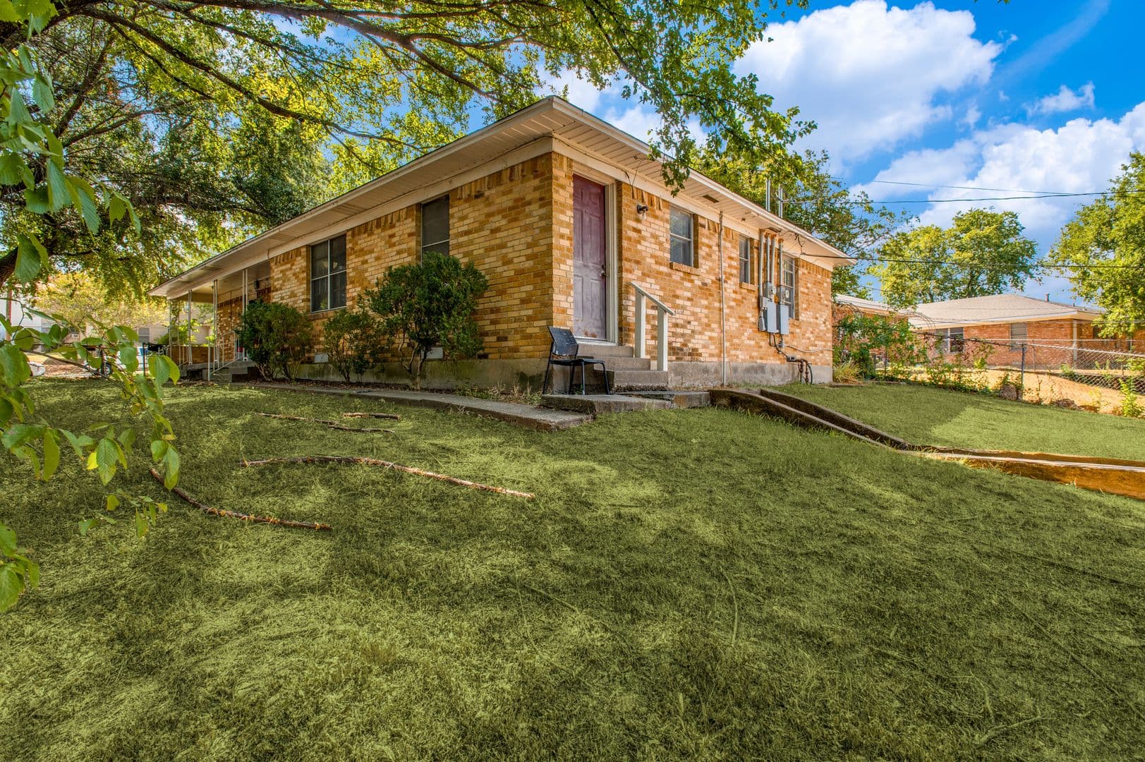 Dallas House: 7923 Millstone Dr