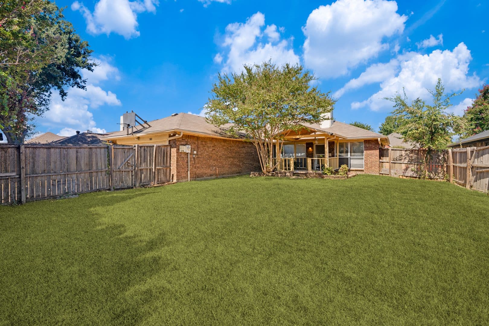 Garland House: 2230 Cedarwood Dr