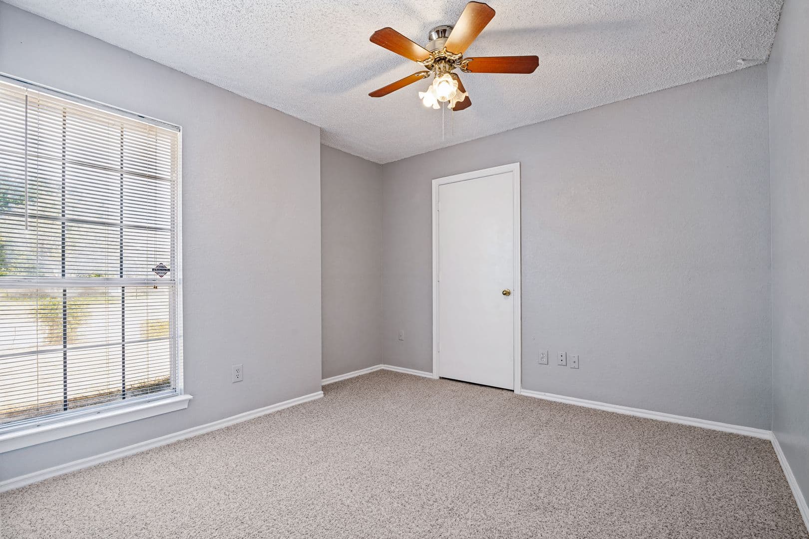 Garland House: 2230 Cedarwood Dr