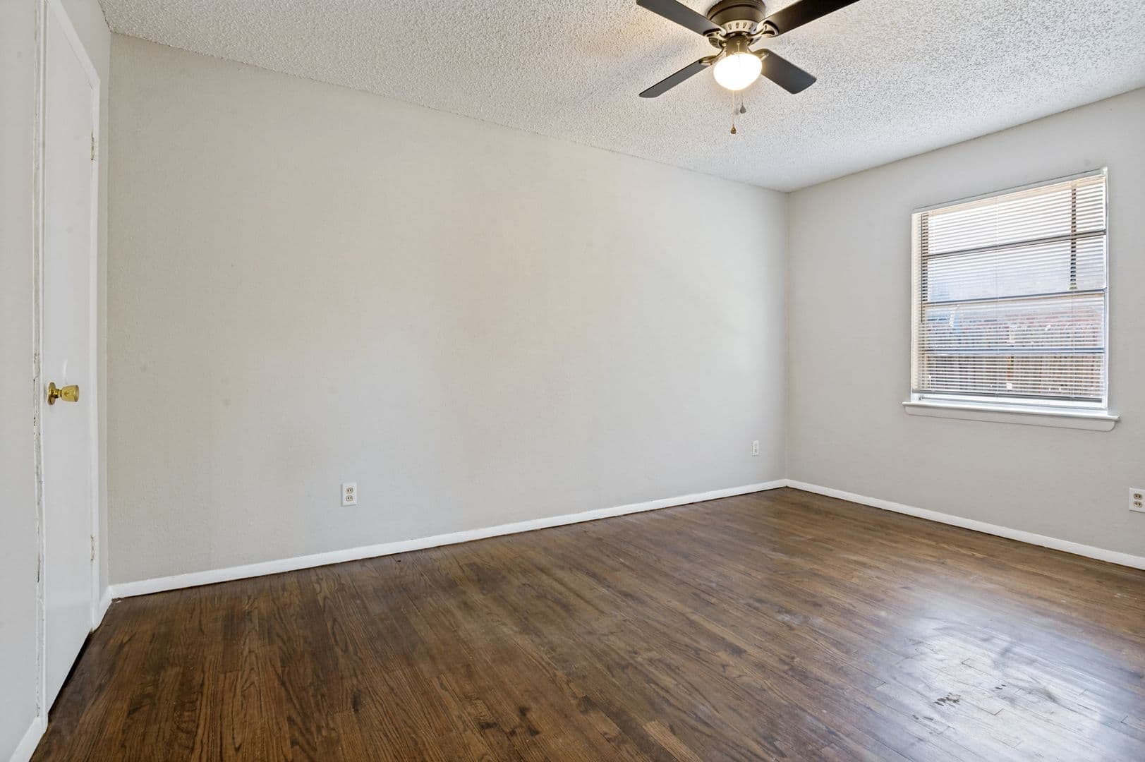 Dallas House: 7923 Millstone Dr