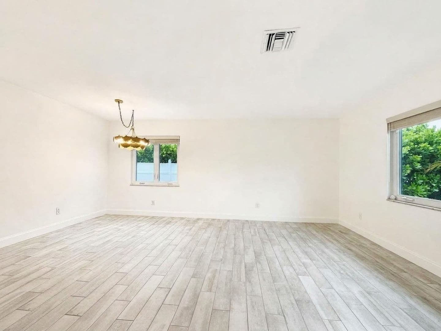 Naples House: 571 91st Ave N